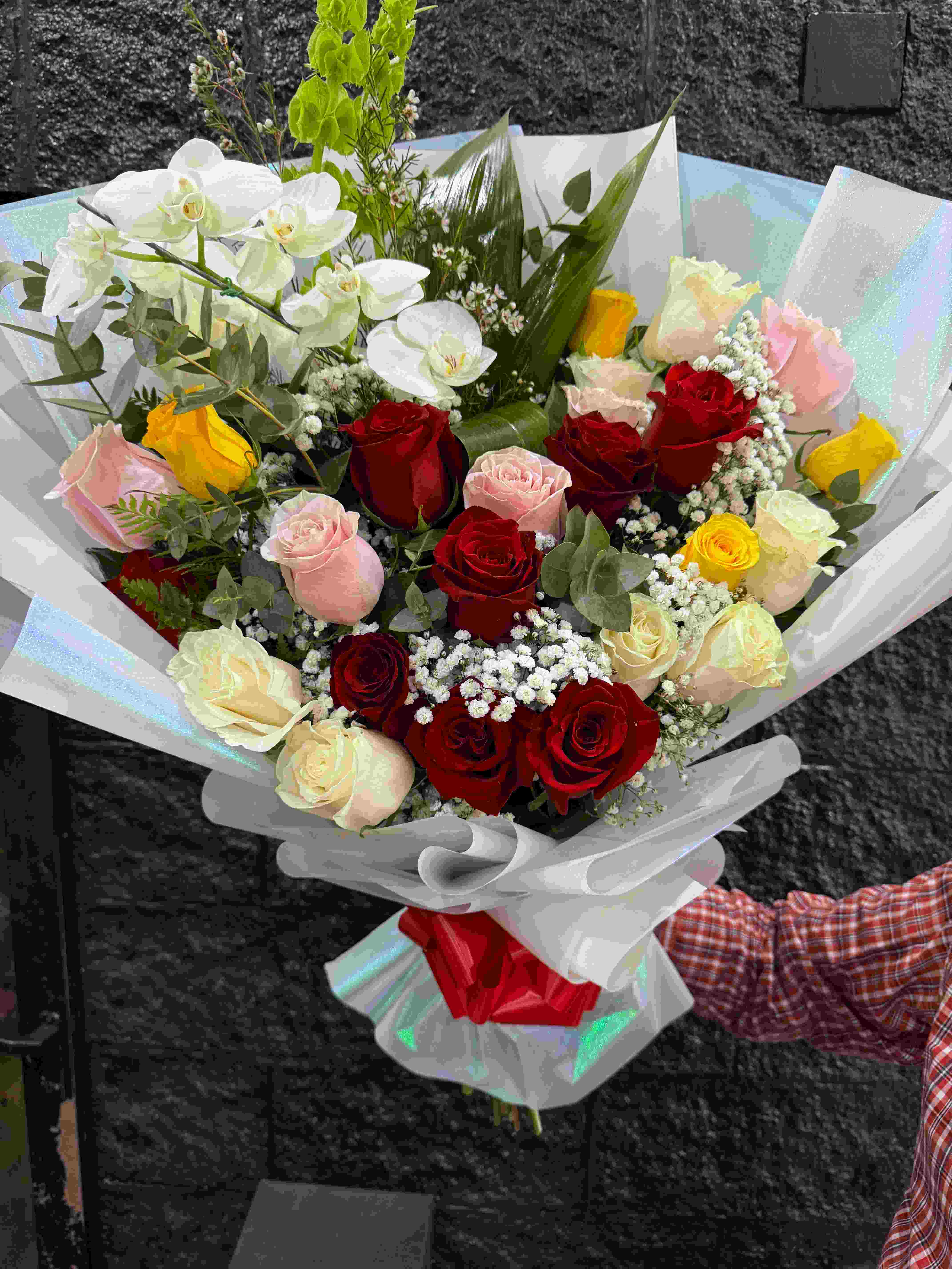 Envio y venta de flores ,rosas, plantas,arreglos florales ,regalos y desayunos a domicilio con delivery gratis en la Ciudad Autonoma de Buenos Aires y con costo de envo en localidades del Gran Buenos Aires asi como delivery de flores y plantas a travs de florerias asociadas en todas las provincias de la Argentina, Buenos Aires, la Pampa, Tucuman, La Rioja, Ro Negro, Entre Rios, Corrientes, Misiones, Neuquen, Chubut, Tierra del Fuego, Santa Cruz, San Luis, Mendoza, Cordoba, Jujuy, Formosa, Santiago del Estero, Salta, Chaco, Catamarca ,San Juan, y ademas realizamos el delivery de flores ,coronas,palmas , plantas y regalos a todas las ciudades de Argentina, Mar del Plata, Crdoba, Buenos Aires, con cargo en Santa Rosa, La Plata, Bella Vista, Neuquen, Pilar, Paran, Posadas, Resistencia, Cipolleti y mas de 300 ciudades y localidades en todo el territorio de nuestro pas, asi como tambien tenemos la posibilidad de enviar flores a casi todo el mundo en cuestion de horas